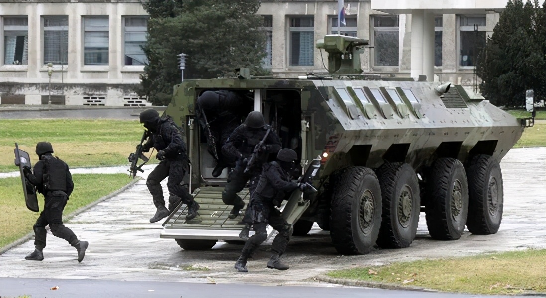 一位轉(zhuǎn)業(yè)后的特種兵，辦農(nóng)場種瓜菜，靠1個優(yōu)點(diǎn)，年賺200萬